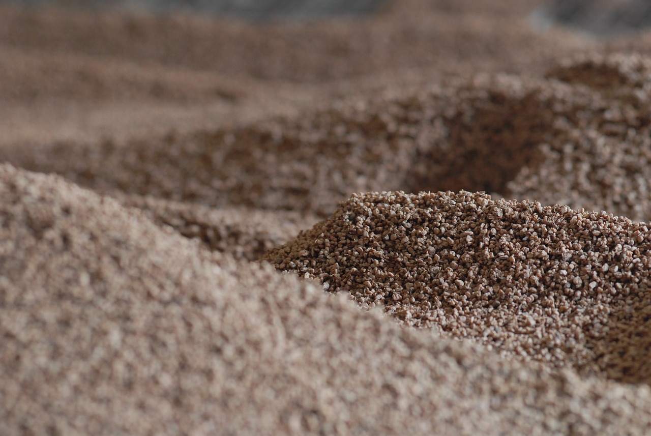 Biochar technology uses biomass, such as timber waste, as a substitute for pulverised coal, which reduces carbon emissions. (Photo Credit: Alberto Barrionuevo from Pixabay)