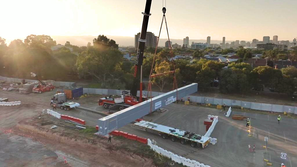 The largest wooden beam in Australia arrives in Adelaide at the new aquatic centre worksite. (Photo Credit: Dept of Transport and Infrastructure)
