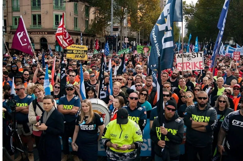 Australia's largest construction and manufacturing union is poised to lose hundreds of timber workers, with the CFMEU's Manufacturing division urging hundreds of timber members to leave the union and create the Timber, Furnishings and Textiles Union (TFTU). (Photo Credit: Matt Hrkac via Wikimedia Commons, shared under Creative Commons licence)